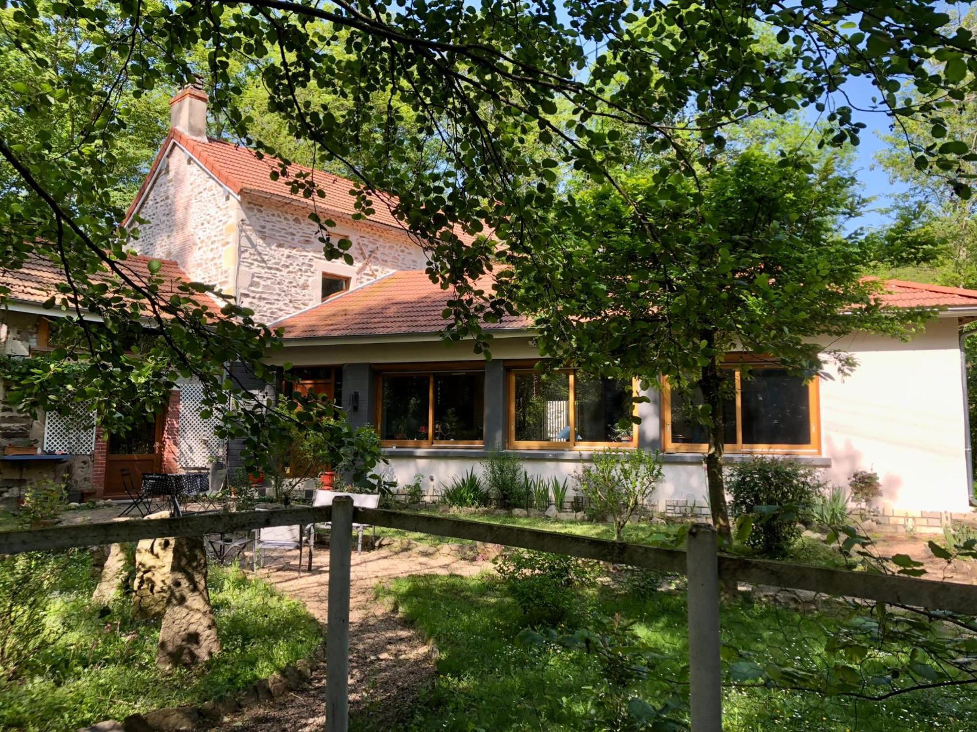 Chambre Sur Une Ile Saint-Bonnet-de-Rochefort Екстериор снимка